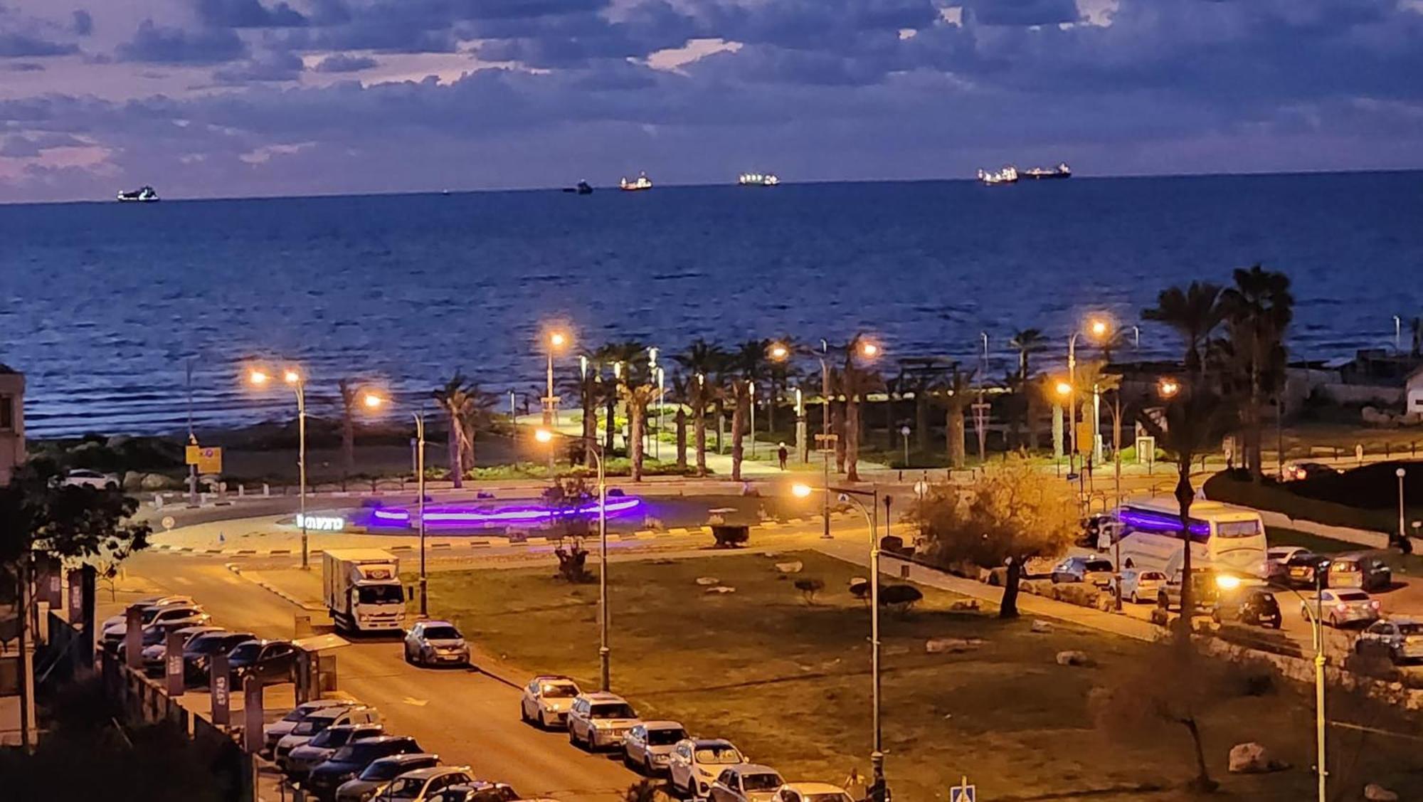 Haifa Night'S Bagian luar foto